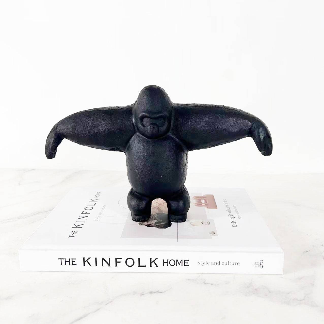 Gorilla ornaments sculpture table decor