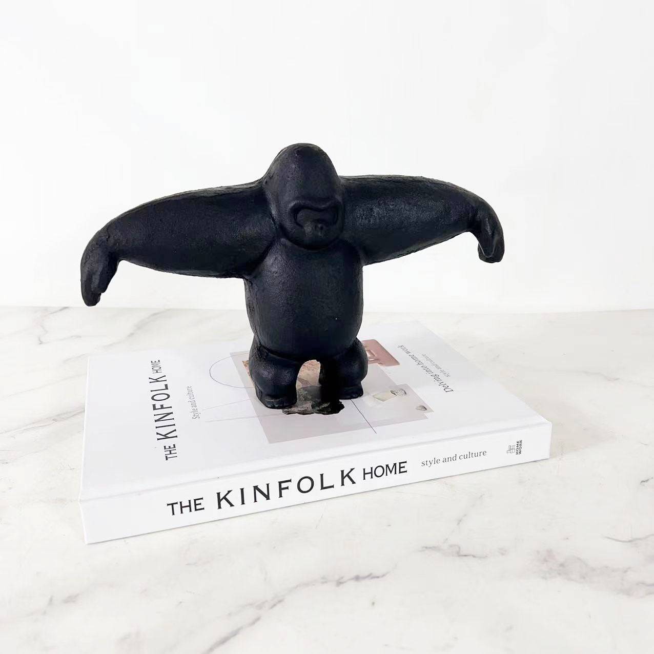 Gorilla ornaments sculpture table decor