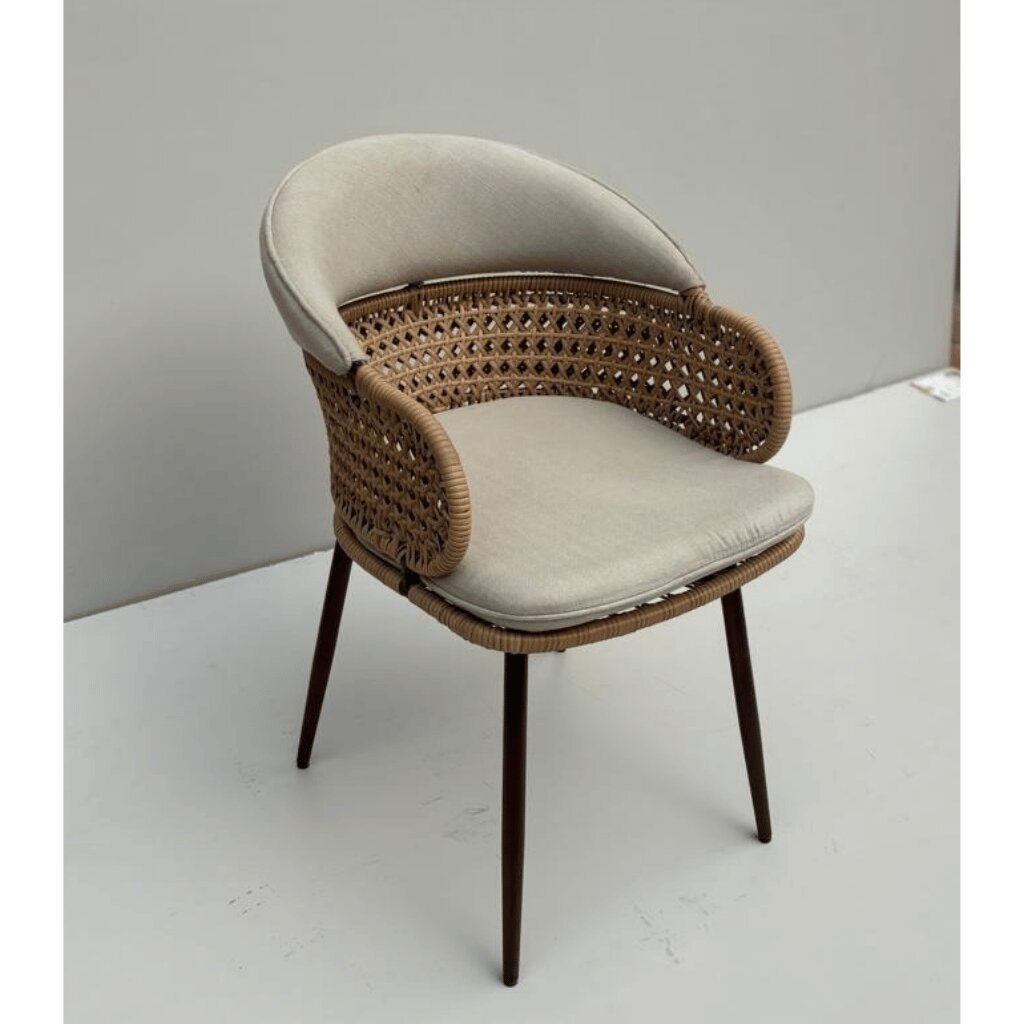 Outdoor Chair – Plush Cushions, Weatherproof Build