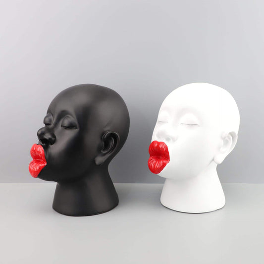 Kiss blow lady face table decor